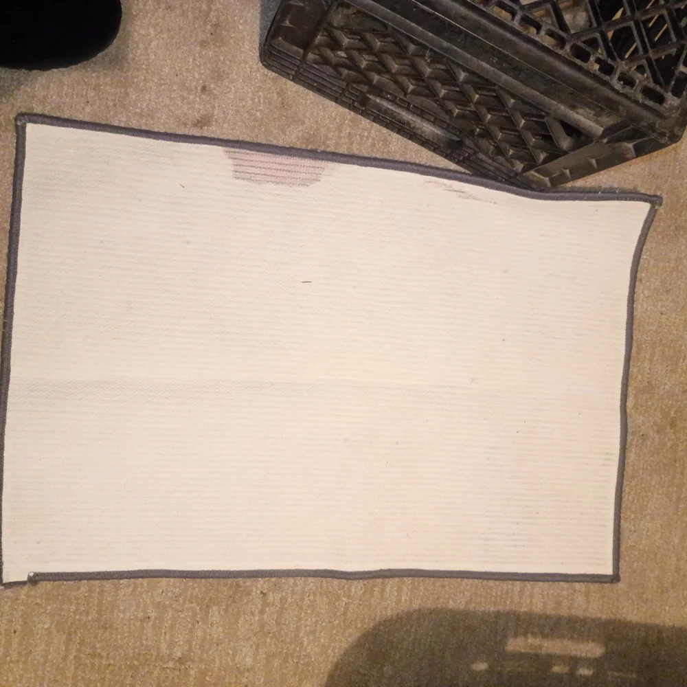 Gray and White Leaf Pattern Door Mat